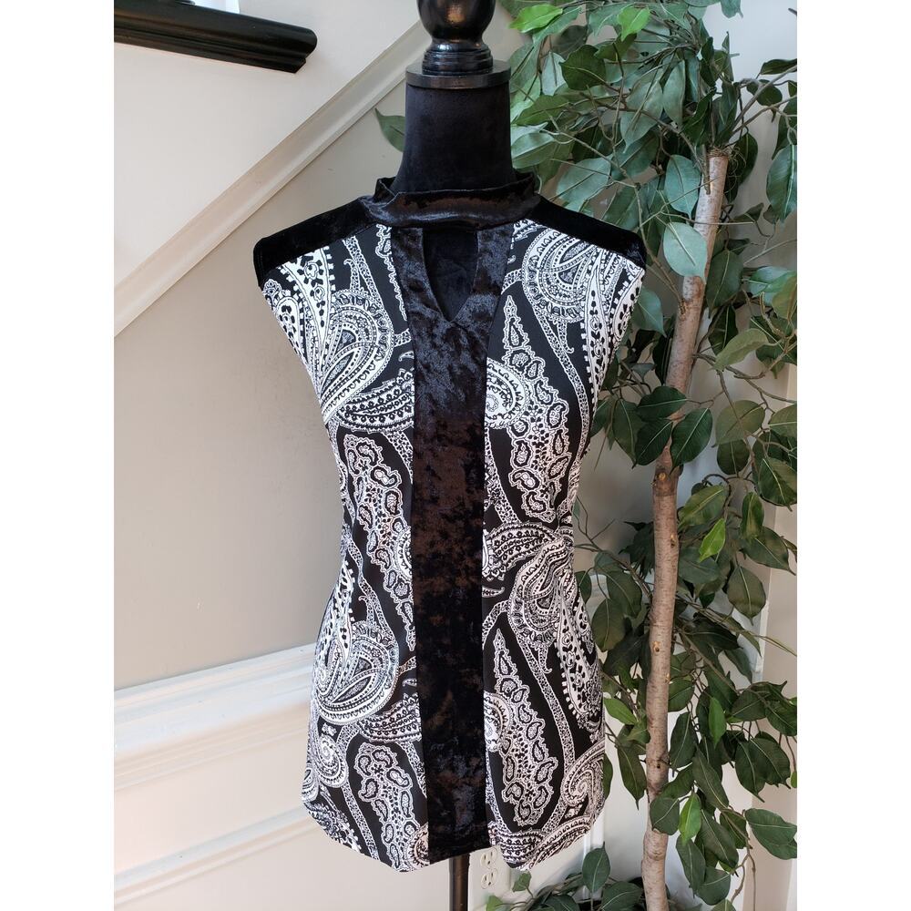 Adele & May Blouse Top Womens XL White Black Paisley Velour Trim Keyhole Neck